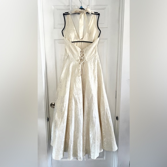 Commense Vintage Halter Lace-Up Back Dress - Picture 16 of 16